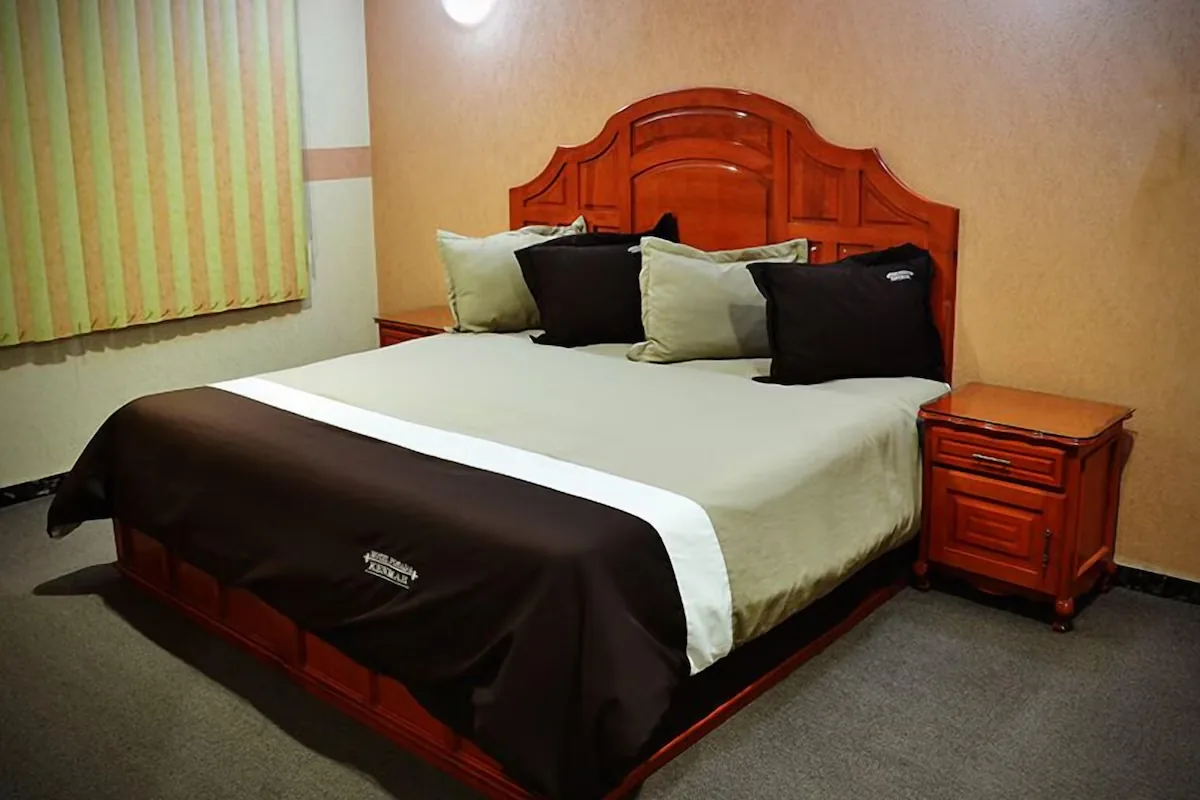 Standard Room, 1 King Bed, Jetted Tub