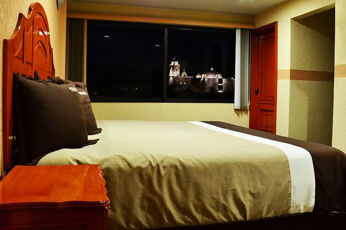 Standard Room, 1 King Bed